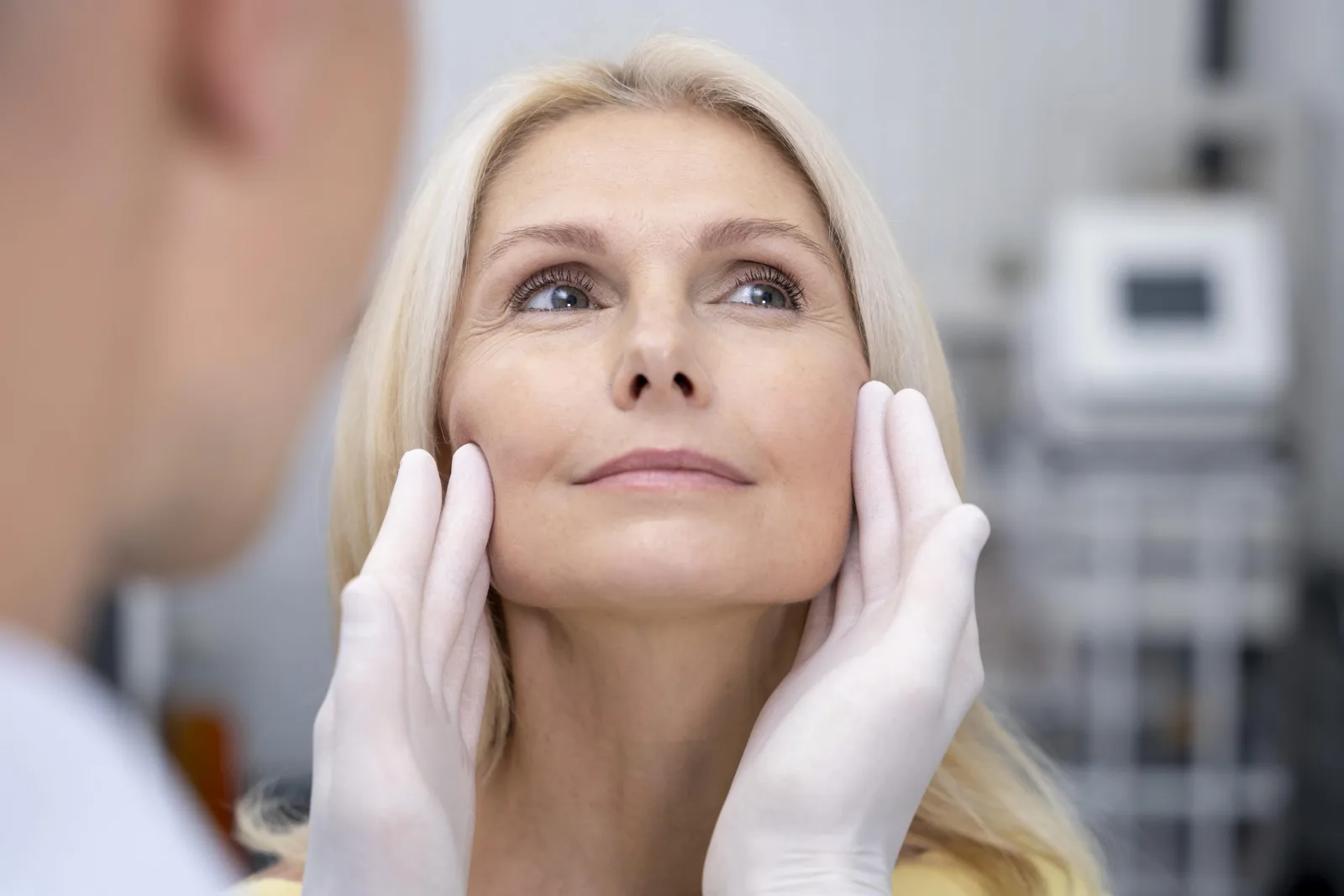 Tratamiento de medicina estética en Sevilla Santa Clara Salud