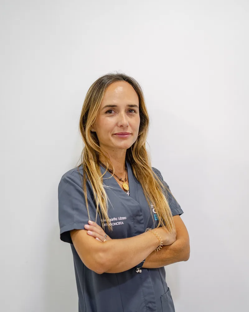 Dra. Margarita Lázaro Ruiz, directora médica y ortodoncista en Santa Clara Salud Dental (Sevilla)